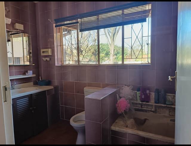 5 BEDROOM HOUSE FOR SALE IN THREE RIVERS